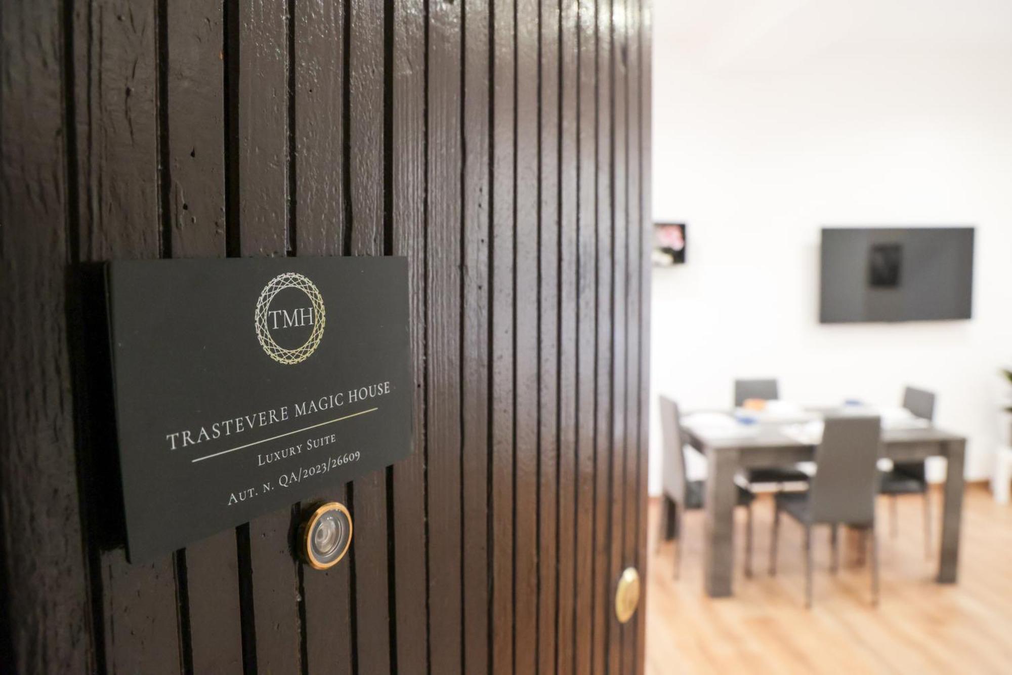 Trastevere Magic House Luxury Suite โรม ภายนอก รูปภาพ